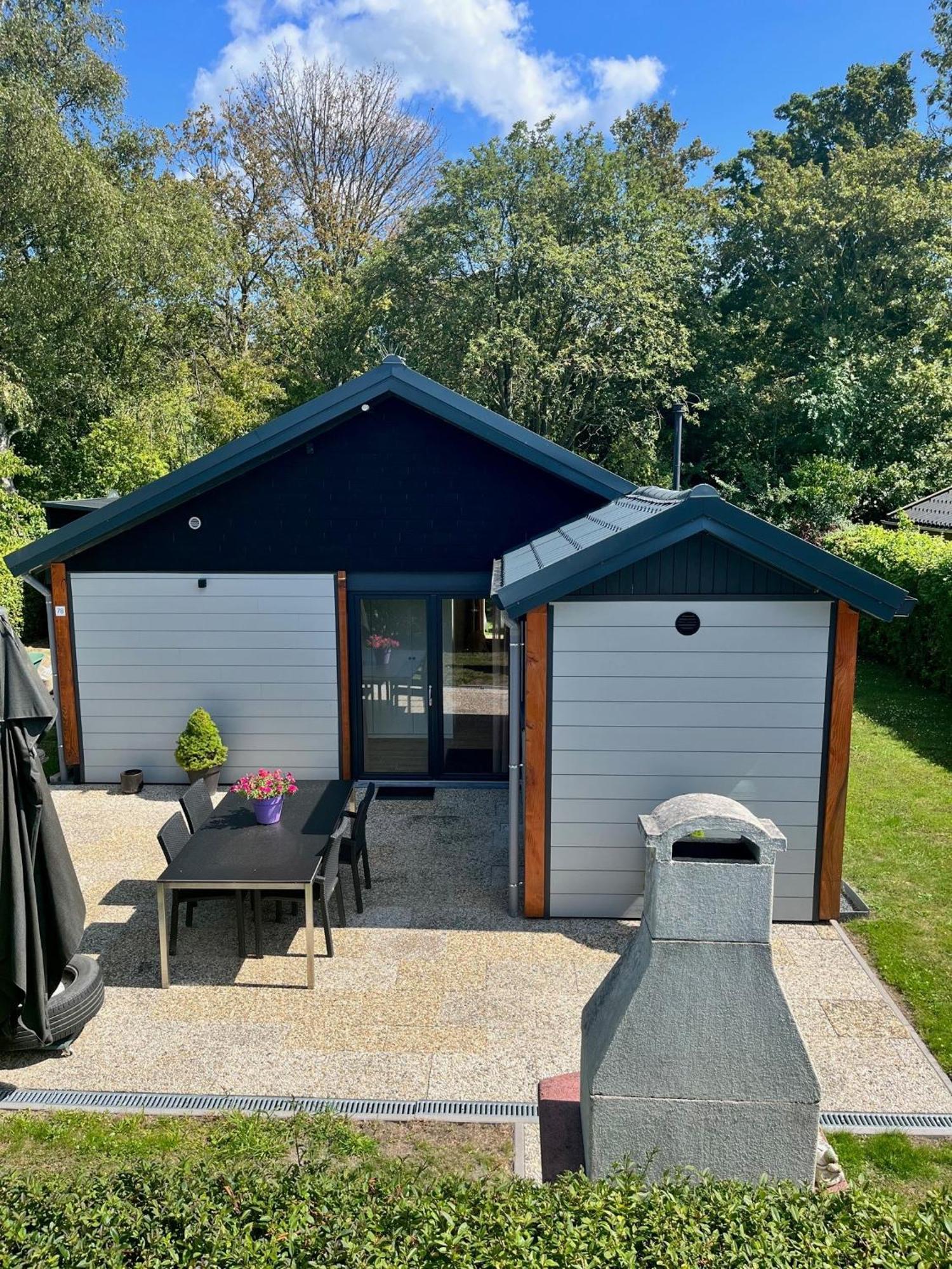 Oosterschelde Lodge Met Veel Privacy En Dicht Bij Het Water Scherpenisse Exterior foto
